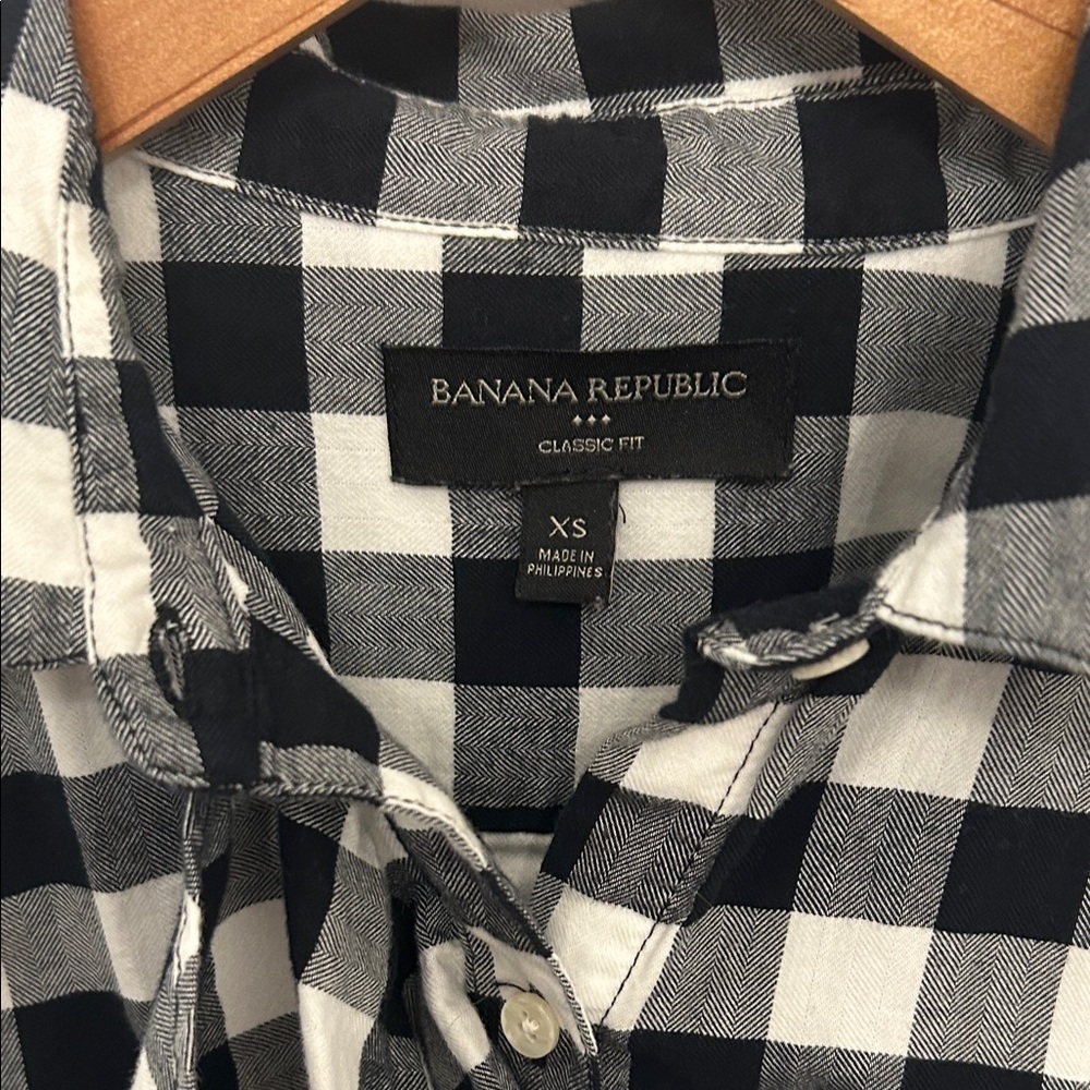 Banana Republic Black and White Gingham Ruffle Blouse - Picture 2 of 7